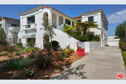 1087 S Genesee Ave, Los Angeles, CA 90019 - Photo 1