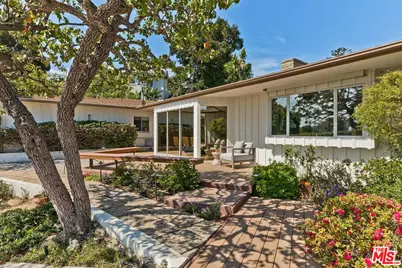 251 Ashdale Ave, Los Angeles, CA 90049 - Photo 1