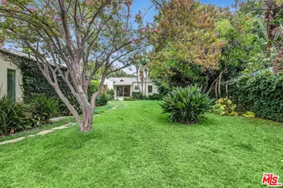 5723 Cantaloupe Ave, Van Nuys, CA 91401 - Photo 1