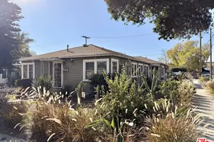 900 W 19th St, Long Beach, CA 90806 - Photo 1