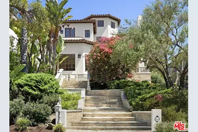 154 N Carmelina Ave, Los Angeles, CA 90049 - Photo 1