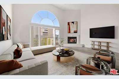 435 Arnaz Dr #303, Los Angeles, CA 90048 - Photo 1