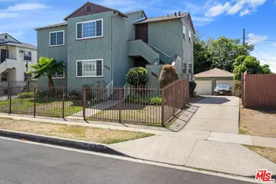 2122 W 102nd St, Los Angeles, CA 90047 - Photo 1