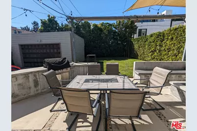 833 N Las Palmas Ave, Los Angeles, CA 90038 - Photo 1