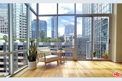 645 W 9th St #720, Los Angeles, CA 90015 - Photo 1