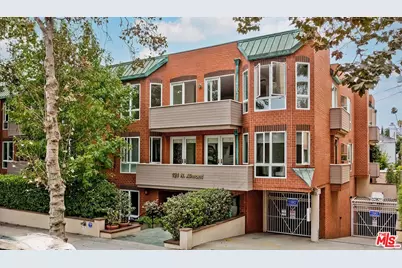 121 N Almont Dr #303, Beverly Hills, CA 90211 - Photo 1