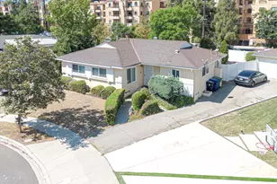 18240 Weddington St, Tarzana, CA 91356 - Photo 1