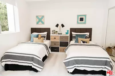 625 S Barrington Ave #103, Los Angeles, CA 90049 - Photo 1