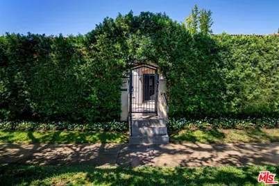 423 N Orange Dr, Los Angeles, CA 90036 - Photo 1