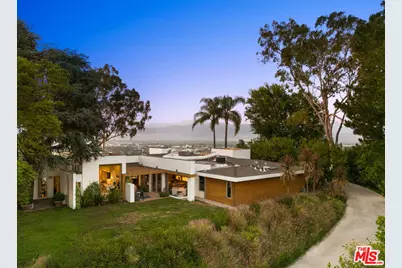 11531 Amanda Dr, Studio City, CA 91604 - Photo 1