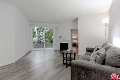 620 S Gramercy Pl #105, Los Angeles, CA 90005 - Photo 1