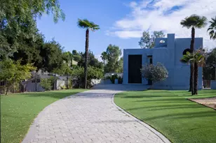 21329 Mulholland Dr, Woodland Hills, CA 91364 - Photo 1