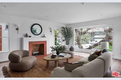 5215 Parkglen Ave, Los Angeles, CA 90043 - Photo 1