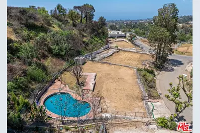 1210 Las Lomas Pl, Pacific Palisades, CA 90272 - Photo 1