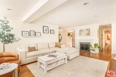 1033 12th St #102, Santa Monica, CA 90403 - Photo 1