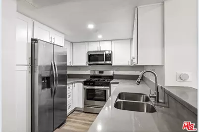 11711 Ohio Ave #208, Los Angeles, CA 90025 - Photo 1