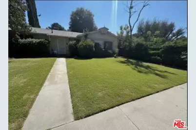 23432 Victory Blvd, Woodland Hills, CA 91367 - Photo 1