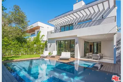 829 N Cherokee Ave, Los Angeles, CA 90038 - Photo 1