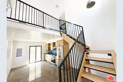 1340 2nd Ave, Los Angeles, CA 90019 - Photo 1