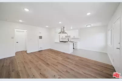 7209 Willoughby Ave #9, Los Angeles, CA 90046 - Photo 1