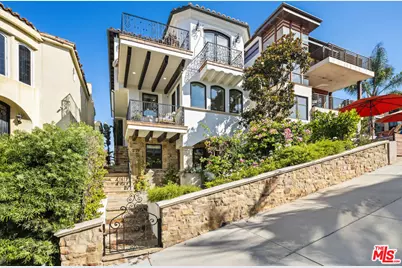 229 24th St, Manhattan Beach, CA 90266 - Photo 1
