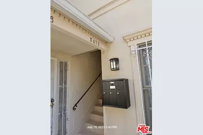 5470 Edgewood Pl, Los Angeles, CA 90019 - Photo 1