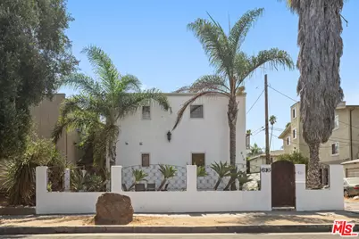 616 Sunset Ave #D, Venice, CA 90291 - Photo 1