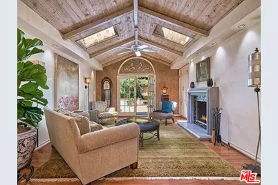 2229 S Beverly Dr, Los Angeles, CA 90034 - Photo 1