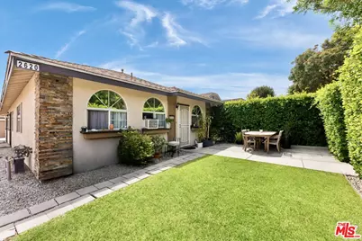 2620 S Longwood Ave, Los Angeles, CA 90016 - Photo 1