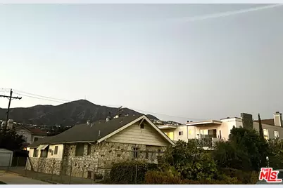 451 Palm Dr, Glendale, CA 91202 - Photo 1