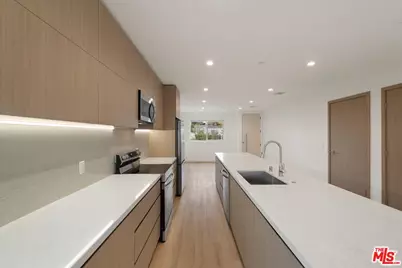 5530 Sunnyslope Ave, Sherman Oaks, CA 91401 - Photo 1