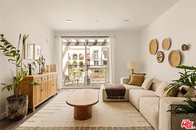 1700 S Pacific Coast Hwy #304, Redondo Beach, CA 90277 - Photo 1