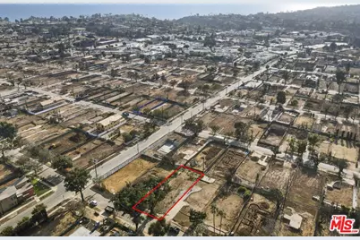 1111 Hartzell St, Pacific Palisades, CA 90272 - Photo 1