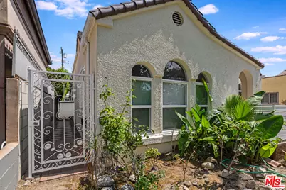 124 S Almont Dr #1, Beverly Hills, CA 90211 - Photo 1