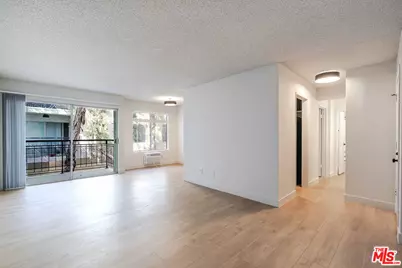 1352 S Carmelina Ave #204, Los Angeles, CA 90025 - Photo 1