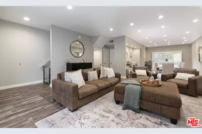 14919 Dickens St #104, Sherman Oaks, CA 91403 - Photo 1