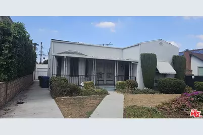 1047 S Victoria Ave, Los Angeles, CA 90019 - Photo 1