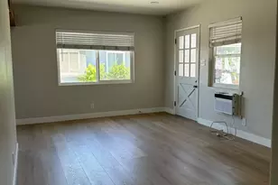 22525 Del Valle St, Woodland Hills, CA 91364 - Photo 1