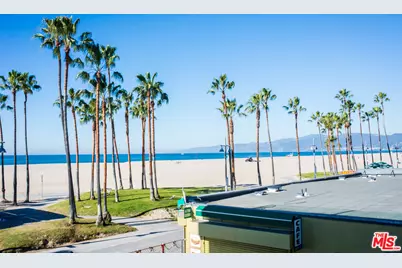 8 Brooks Ave #7, Venice, CA 90291 - Photo 1