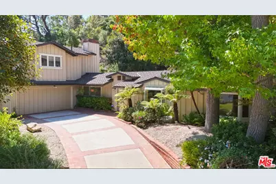 601 Tuallitan Rd, Los Angeles, CA 90049 - Photo 1