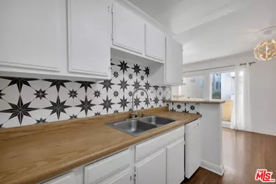 1020 Granville Ave #205, Los Angeles, CA 90049 - Photo 1