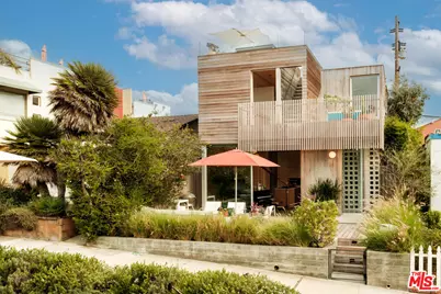 260 31st St, Hermosa Beach, CA 90254 - Photo 1