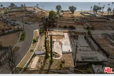 15303 Friends St, Pacific Palisades, CA 90272 - Photo 1