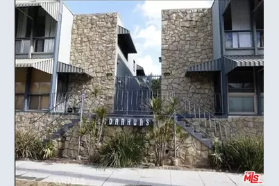 438 Cedar Ave #15, Long Beach, CA 90802 - Photo 1