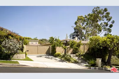 400 Surfview Dr, Pacific Palisades, CA 90272 - Photo 1