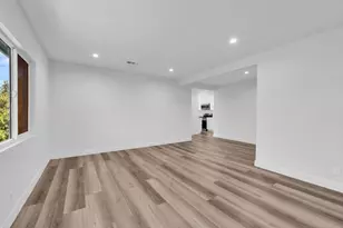 126 S Manhattan Pl, Los Angeles, CA 90004 - Photo 1