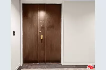 10750 Wilshire Blvd #203, Los Angeles, CA 90024 - Photo 1