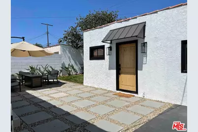 4313 W 59th St, Los Angeles, CA 90043 - Photo 1