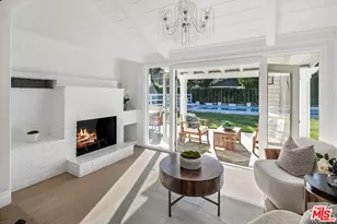 725 S Mariposa St, Burbank, CA 91506 - Photo 1