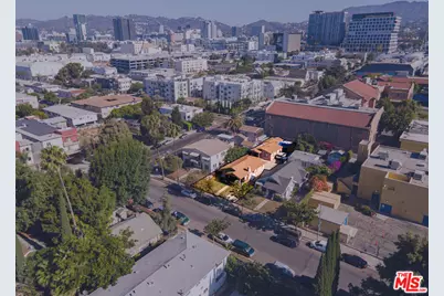 5851 La Mirada Ave, Los Angeles, CA 90038 - Photo 1